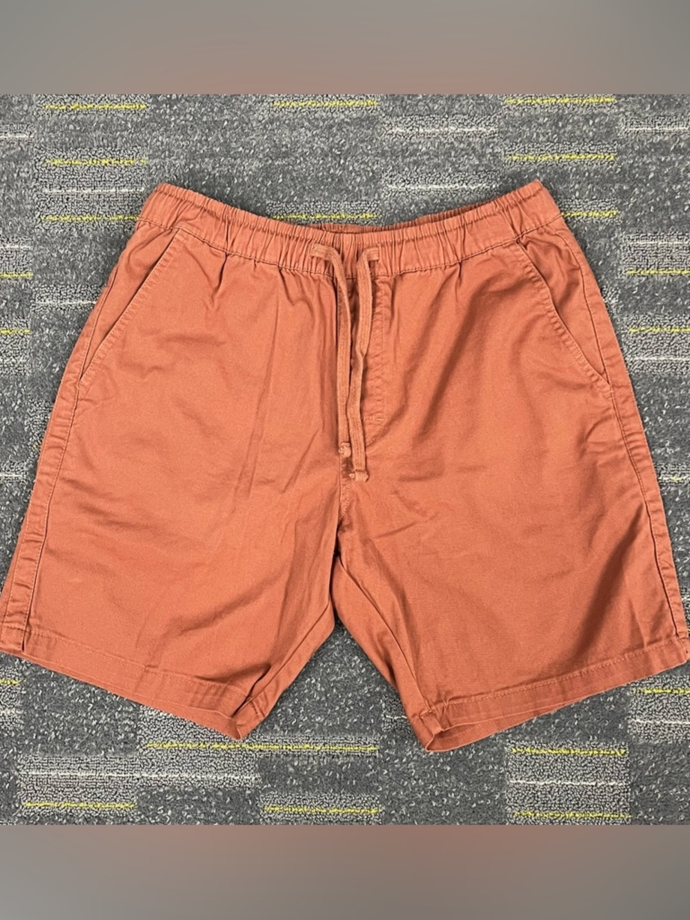 Katin Patio Shorts Men’s Small Red Elastic Waist Comfort Drawstring Beach Preppy